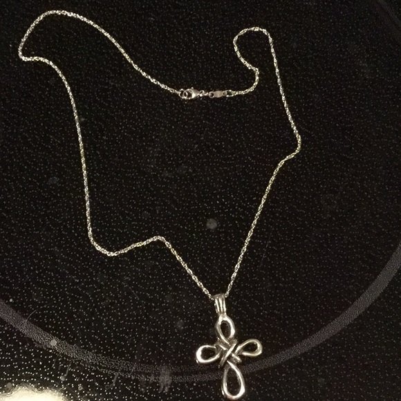 Silver Knot Cross 925 MEXiCO 18 “ Sterling Chain - Picture 2 of 8